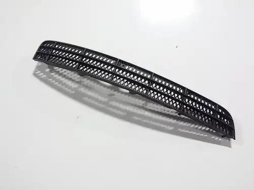 Решетка бампера VOLVO 8662997