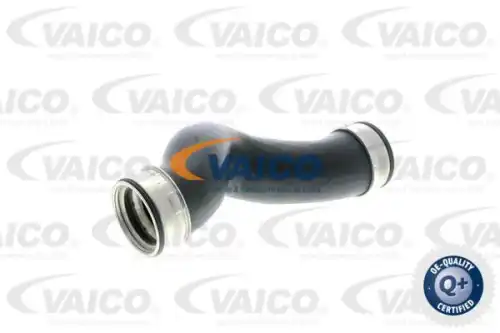 ПАТРУБОК НАГНЕТАЕМОГО ВОЗДУХА V10-2696 VAICO