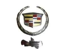  ЭМБЛЕМА / EMBLEM 22985036 GM