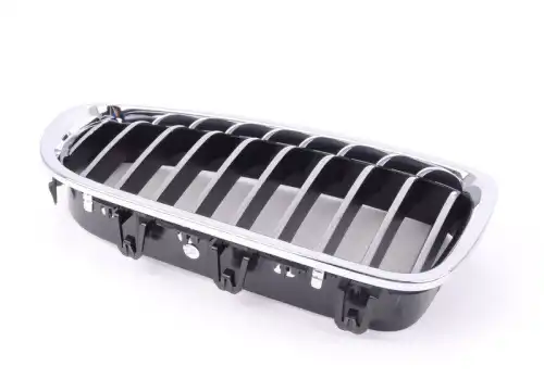 Решетка радиатора BMW 51 13 7 412 324