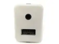 USB-разъем аудиосистемы 20870101 GM