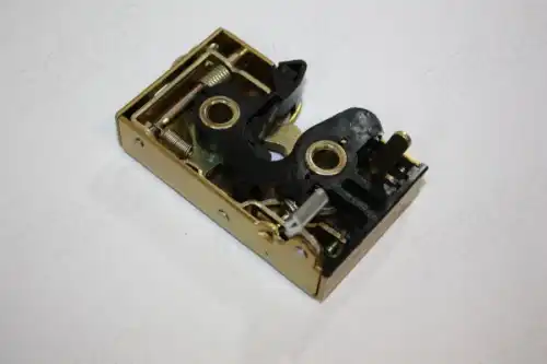 ЗАМОК ДВЕРИ 100030910 AUTOMEGA
