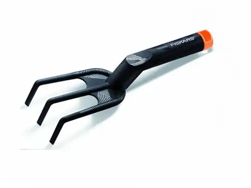 1001600 Культиватор садовый FISKARS Solid (137020)