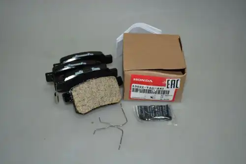 Тормозные колодки дисковые HONDA 43022TA0A41