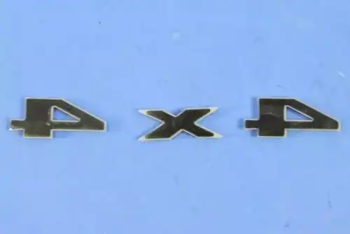  68238676AA ЭМБЛЕМА 4Х4 CHRYSLER