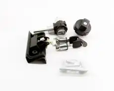  Личинка двери к-кт AW6U008000375 DOMINANT
