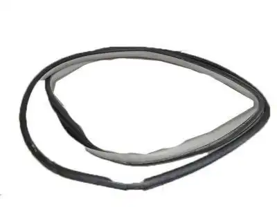 Уплотнитель двери TOYOTA / LEXUS 6786147040