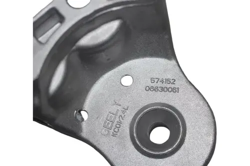 КРОНШТЕЙН ПРАВОЙ ОПОРЫ ДВИГАТЕЛЯ 1077006900 GEELY