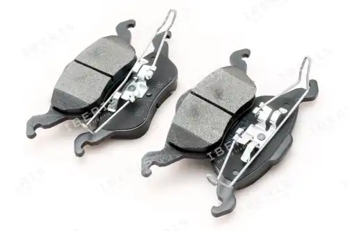 Тормозные колодки дисковые IBERIS IB153030