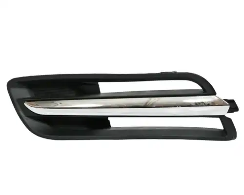 Решетка бампера SAILING L261511015L