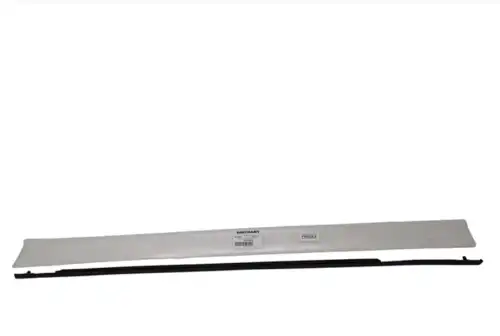 Уплотнитель стекла передней левой двери D3/D4 LR044650 BRITPART