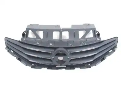 Решетка радиатора NISSAN 623103VY0A