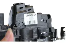ЗАМОК ЗАДНЕЙ ПРАВОЙ ДВЕРИ 5083006100 GEELY