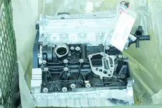 Двигатель (ДВС) в сборе VAG 06A100042K