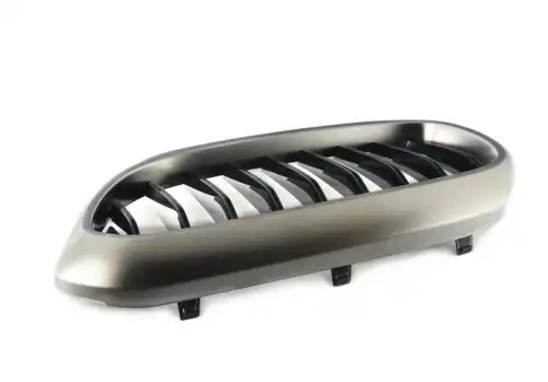 Решетка радиатора BMW 51 13 8 070 469