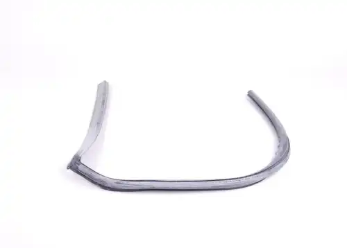 Уплотнитель поворотного стекла П 51367441113 BMW