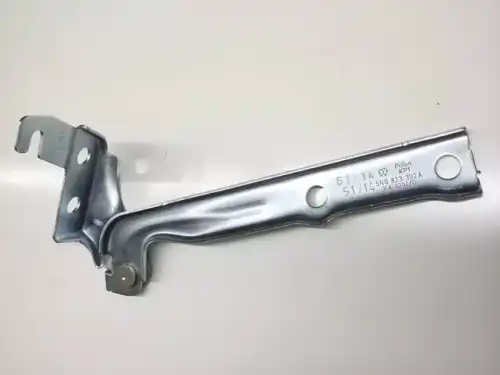 Петля капота 5N0823302 VAG