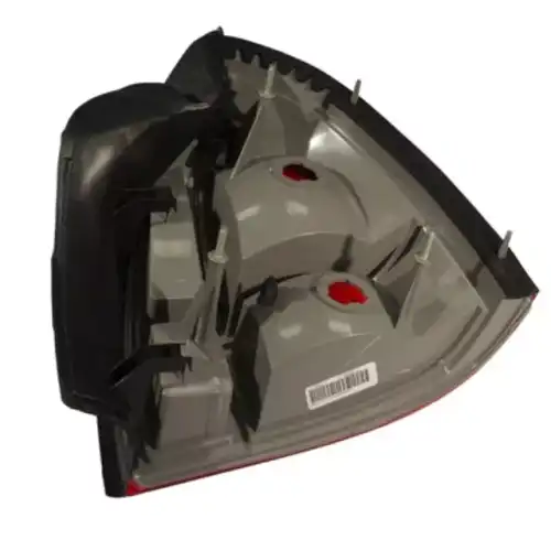 Фонарь задний FORD 6W1Z-13405-AA
