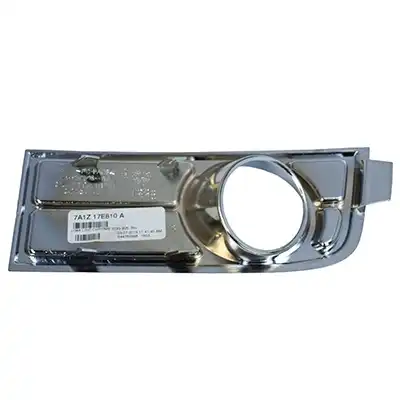 Заглушка бампера 7A1Z-17E810-A FORD