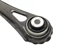 Рычаг подвески GM 20755795