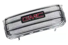Решетка радиатора GM 84055811