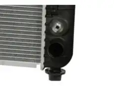 Радиатор системы охлаждения двигателя GM 89018316
