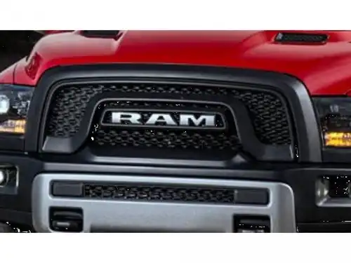 Решетка радиатора CHRYSLER 5UQ43RXFAB