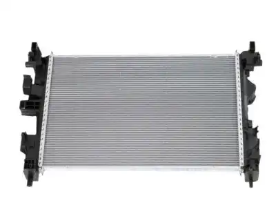 Радиатор системы охлаждения двигателя CHRYSLER 68273401AA