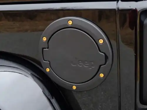 DOOR 68209692AB CHRYSLER