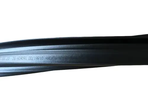 Уплотнитель двери GEELY 1018061700