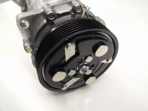 компрессор кондиционера Audi 1J0820803K VAG