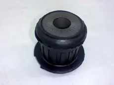 сайлентблок подрамника пер.!\ Audi 80 V5 <92, VW Passat V5 81-88 893199415A VAG