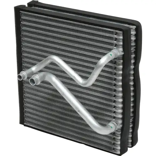 Испаритель кондиционера UAC EV939668PFC
