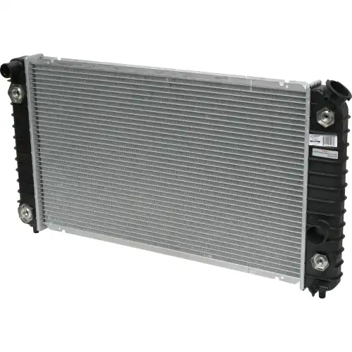 Радиатор системы охлаждения двигателя UAC RA1826C
