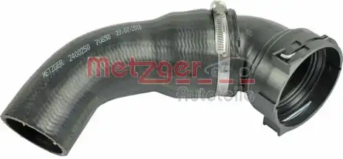 Патрубок интеркулера BMW 2400250 METZGER