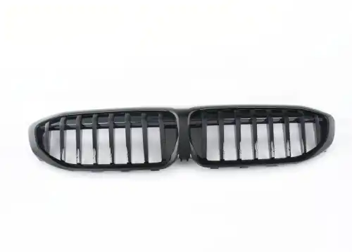 Решетка радиатора BMW 51 13 8 072 085