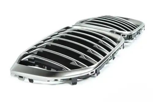 Решетка радиатора BMW 51137454889