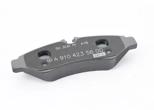 Тормозные колодки дисковые MB 9104235600
