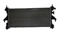 Радиатор системы охлаждения двигателя MAXGEAR AC253946