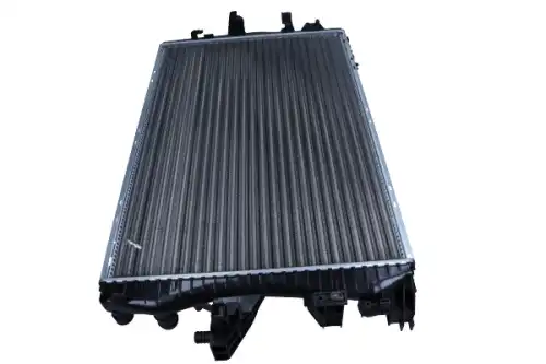 Радиатор системы охлаждения двигателя MAXGEAR AC984665