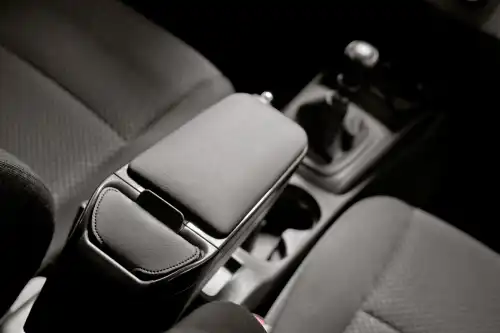 Подлокотник ARMSTER 2 SILVER для FORD FOCUS II 2004-2012 V00348