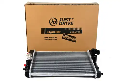 Радиатор системы охлаждения двигателя JUST DRIVE JPR0094