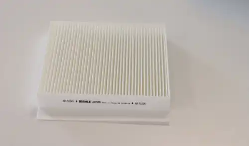Cabin filter LA 1555 MAHLE