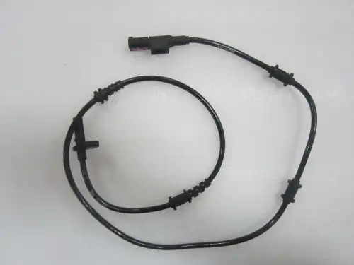 Датчик ABS MAGTECHNIC MAG3733