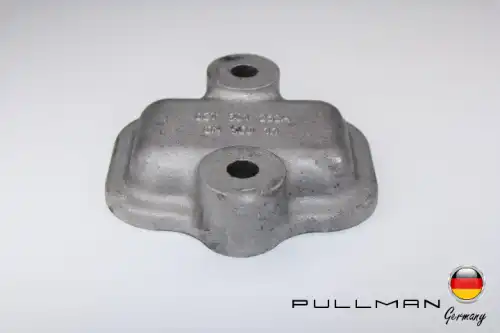 203T1052A2 Крышка смотровая кпп PULLMAN