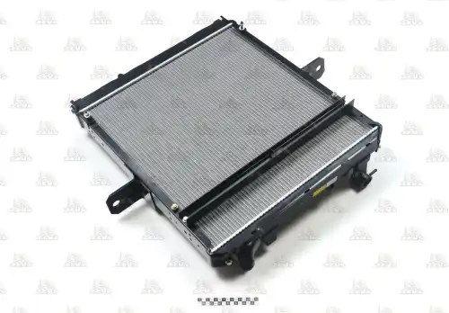 Радиатор системы охлаждения двигателя ZEVS 13058