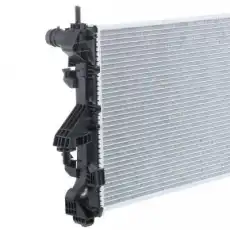 Радиатор системы охлаждения двигателя RIDEX 470R0331