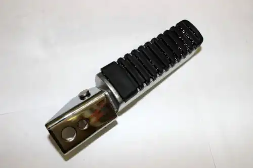 дополнительная подножка правая 6090-033900 CF