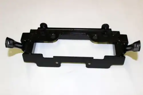 кронштейн нижней опоры радиатора 9060-037300 CF