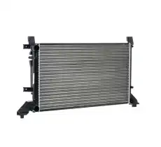 Радиатор системы охлаждения двигателя RIDEX 470R0132